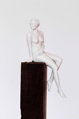 Searching II (resin) Edition 1/24 - Sculpture by Sarah Walmsley