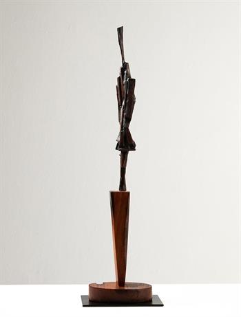 Rune - Sculpture by Michael Wedderburn