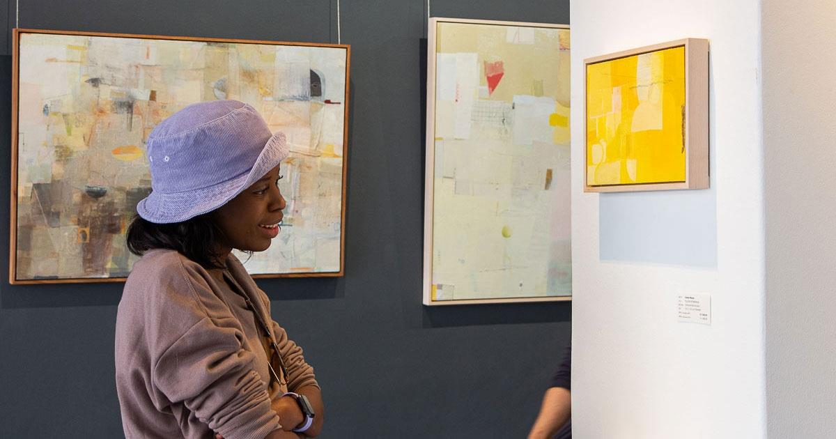 Balekane Legoabe looks at abstract paintings by Odette Marais