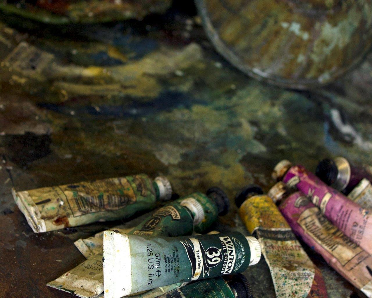 artist materials used by Cedric Vanderlinden